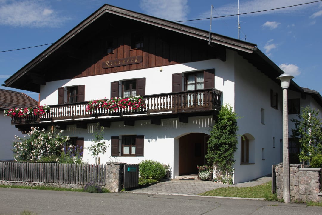 Haus Roseneck von vorne Haus Roseneck