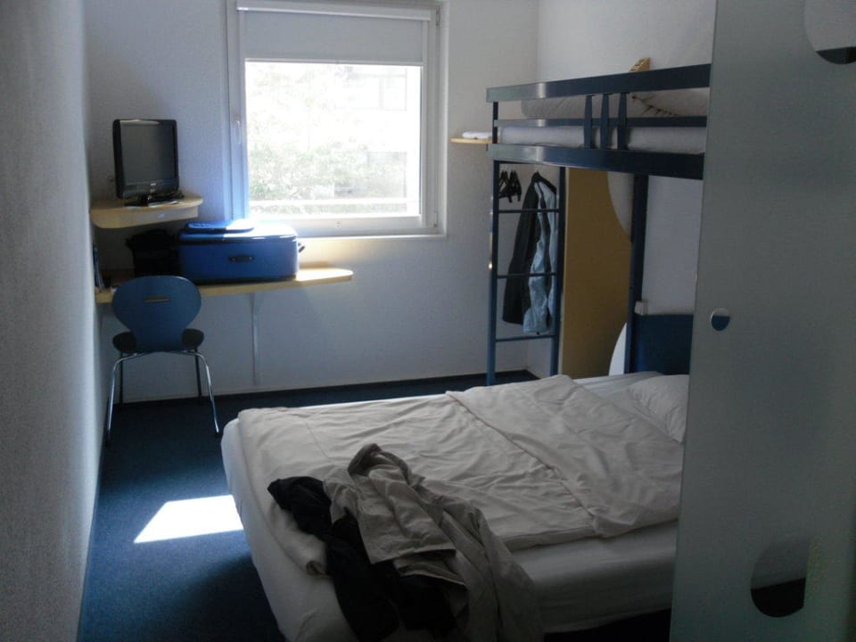 Zimmer mit Bett usw. ibis budget Hotel Hamburg St. Pauli Messe