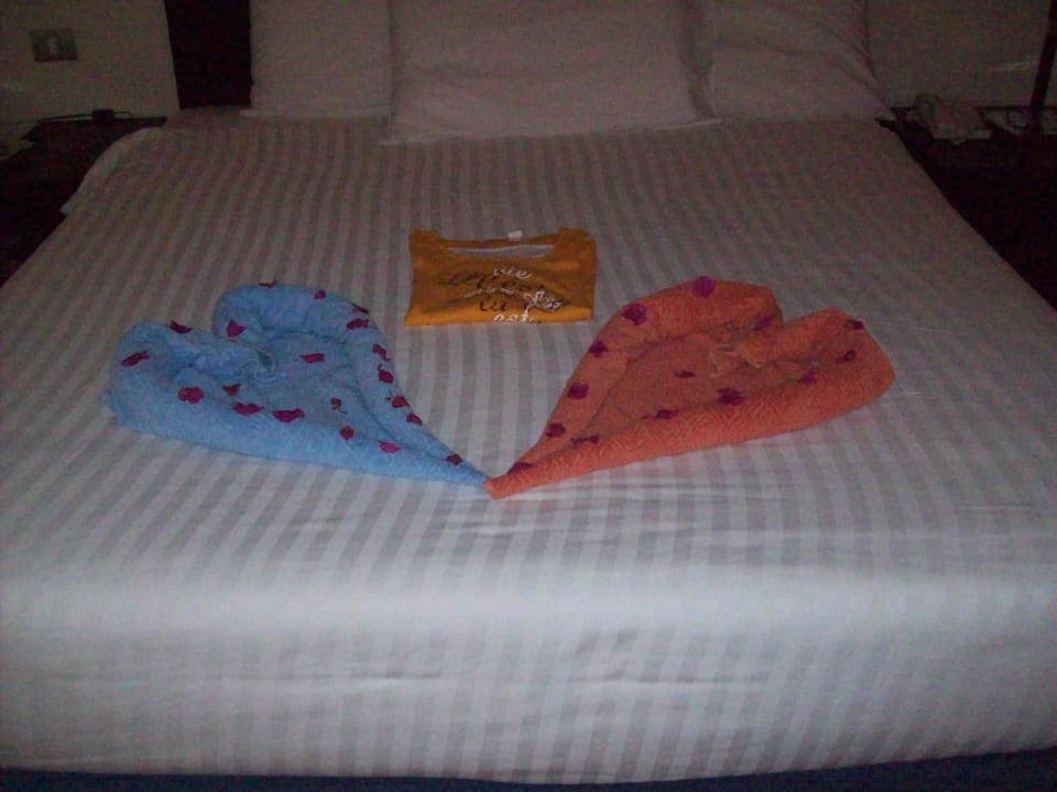 Handtücher auf Bett Reef Oasis Blue Bay Resort