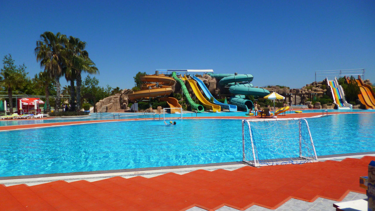 Aquapark VONRESORT Golden Coast