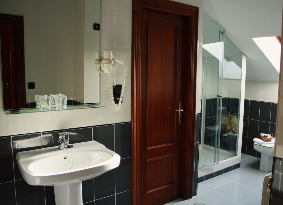 Baño Hotel La Boriza