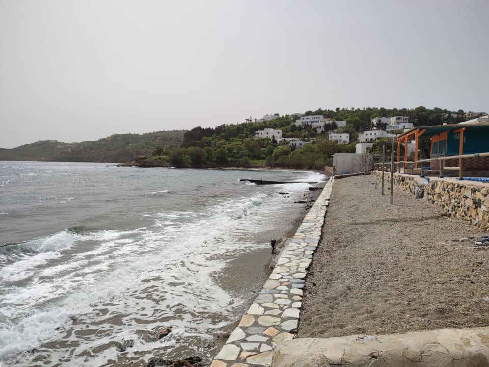 Strand Paradisso Studios