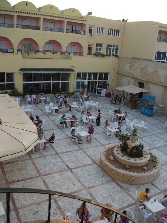 Cafe Houda Golf & Beach Club