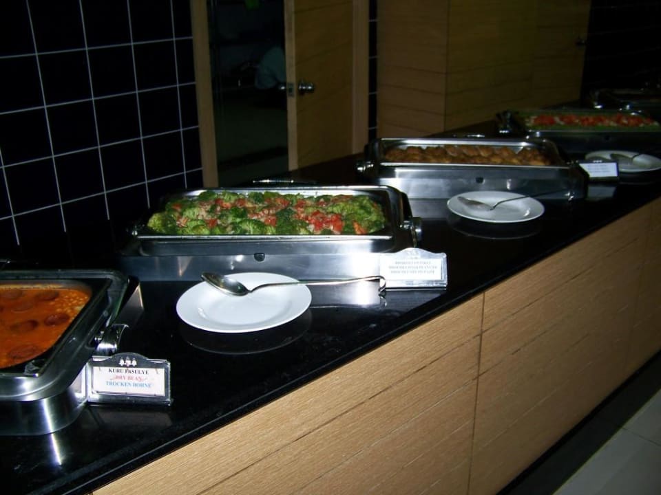 Büffet am Abend Can Garden Resort