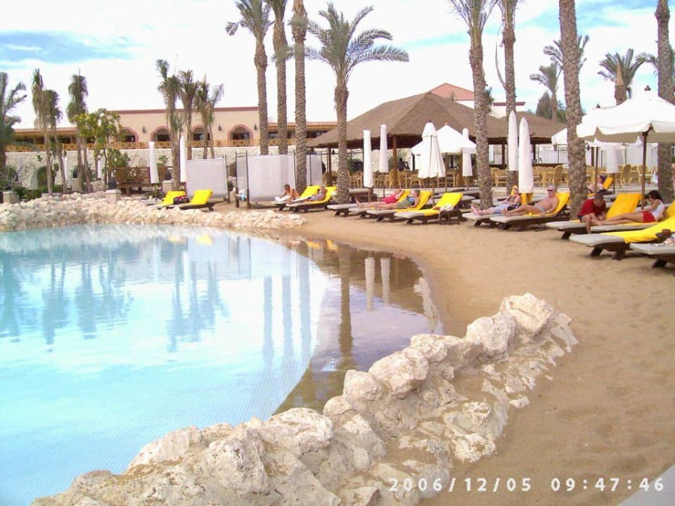 Pool mit Sandstrand Ghazala Gardens