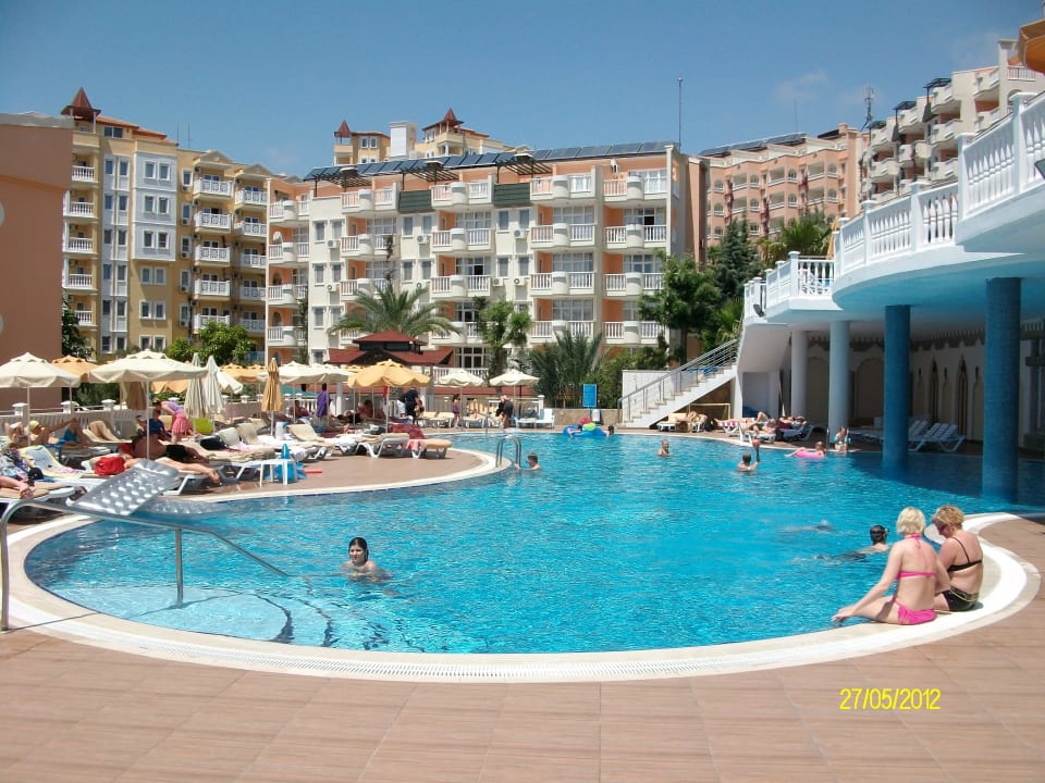 Pool am Mittag Hotel Club Paradiso