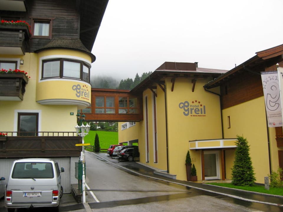 Übergang zum Anbau  DER GREIL Wein & Gourmethotel