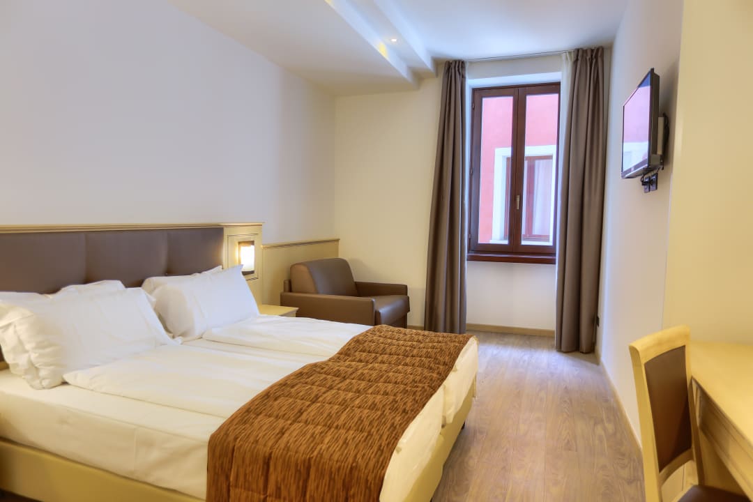 Zimmer Hotel Europa - Skypool & Panorama