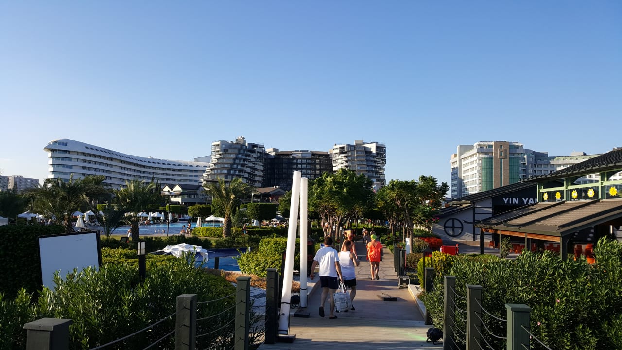 Gartenanlage Limak Lara Deluxe Hotel & Resort