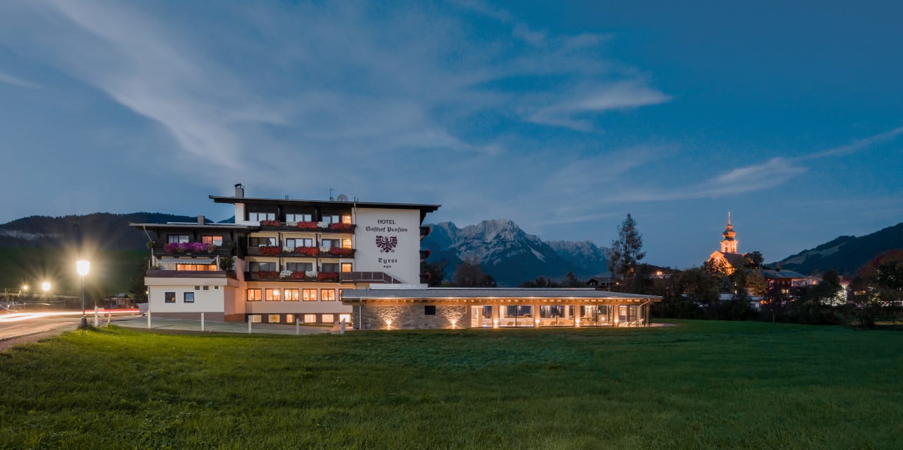 Außenansicht Hotel Tyrol