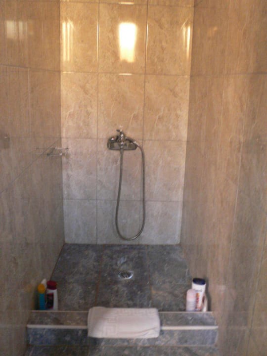 Dusche Alia Palace