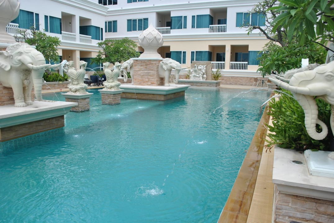 Der große Hauptpool Hotel Grand Pacific Sovereign Resort & Spa