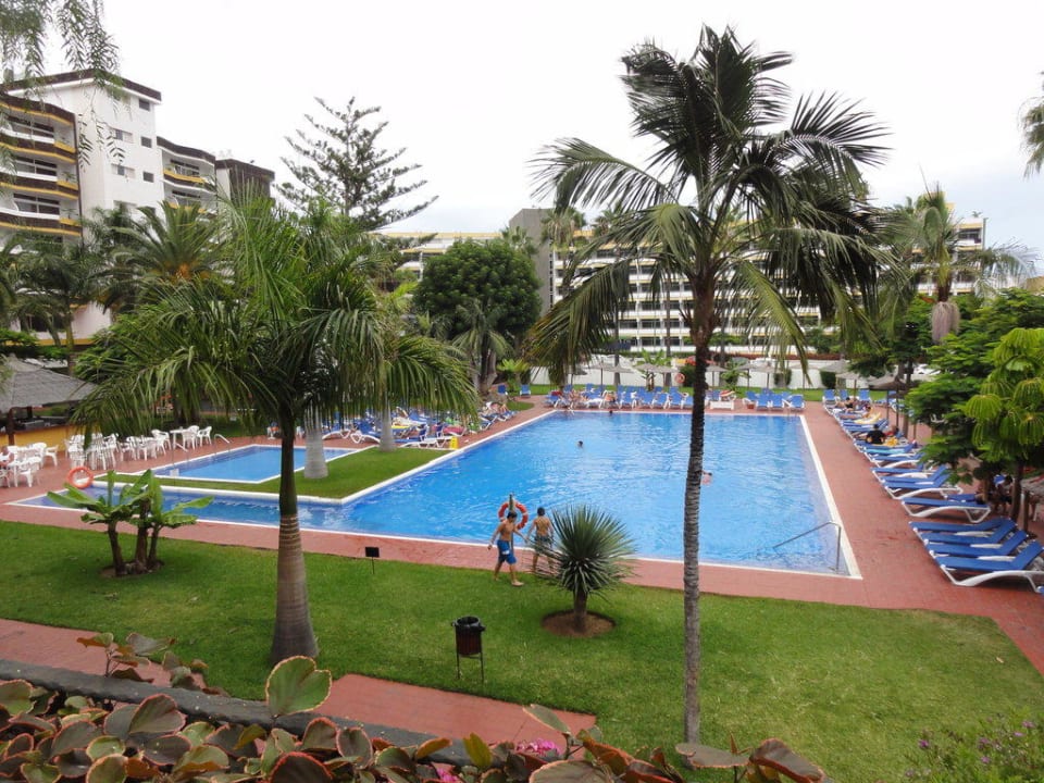 Großer Pool mit Kinderpool links BLUESEA Complejo Puerto Resort (Canarife y Bonanza Palace))