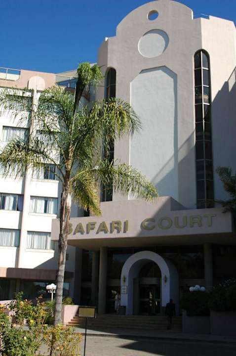 Eingangsbereich Safari Court Hotel