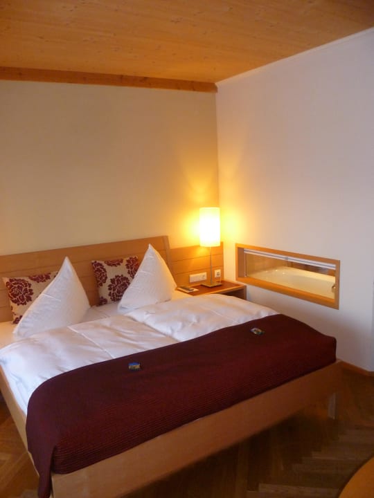 Zimmer mit Blick ins Bad Die Wasnerin