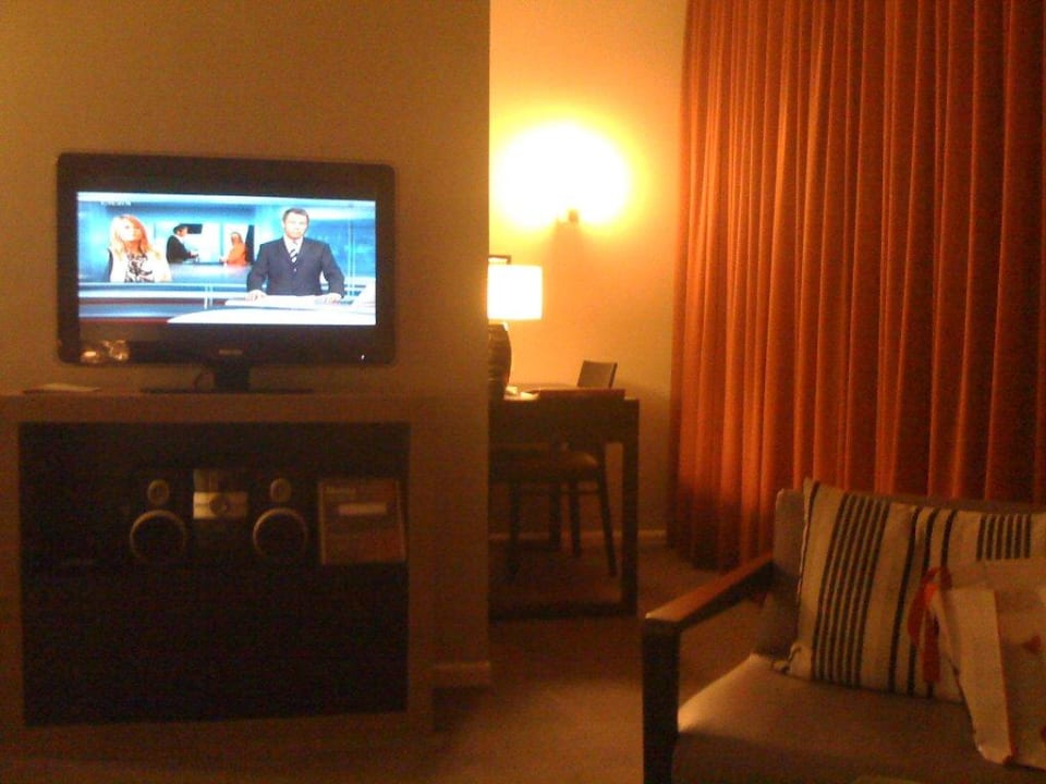 Scheibtischecke Adina Apartment Hotel Frankfurt Neue Oper