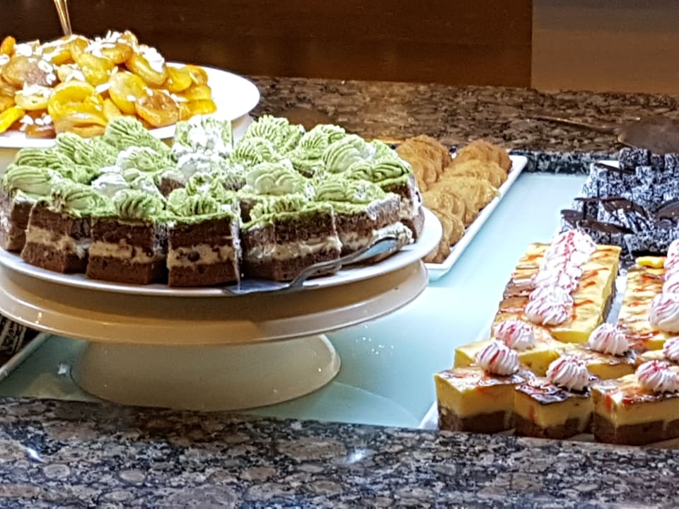 Gastro Alba Queen Hotel