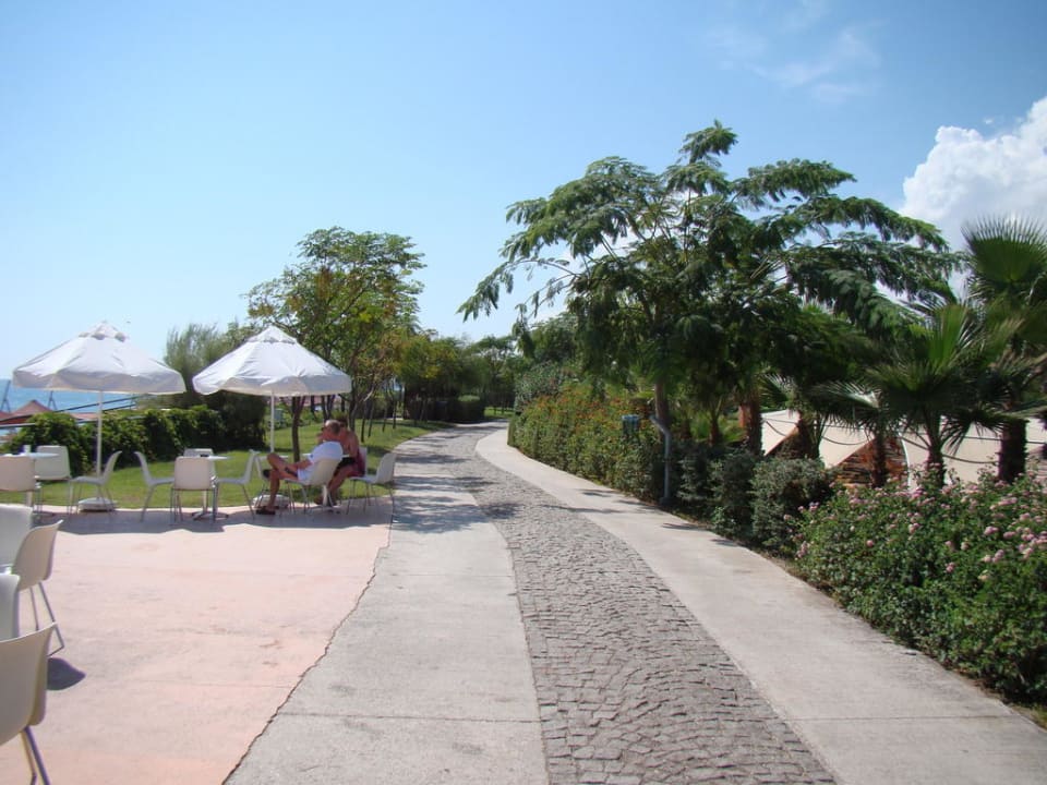 Променад вдоль моря Limak Limra Hotel & Resort