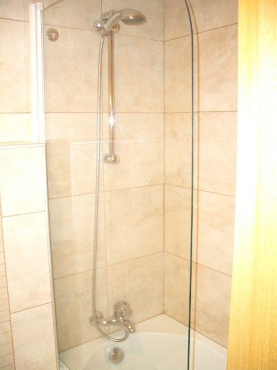 Dusche im DZ Hotel Calypso Beach