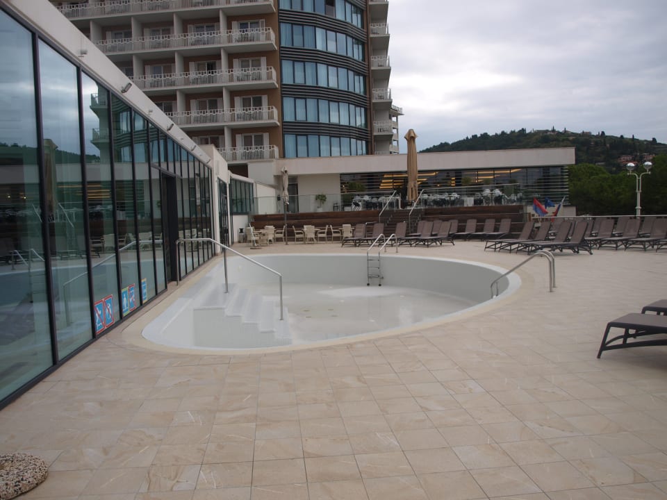 Pool Hotel Slovenija - LifeClass Hotels