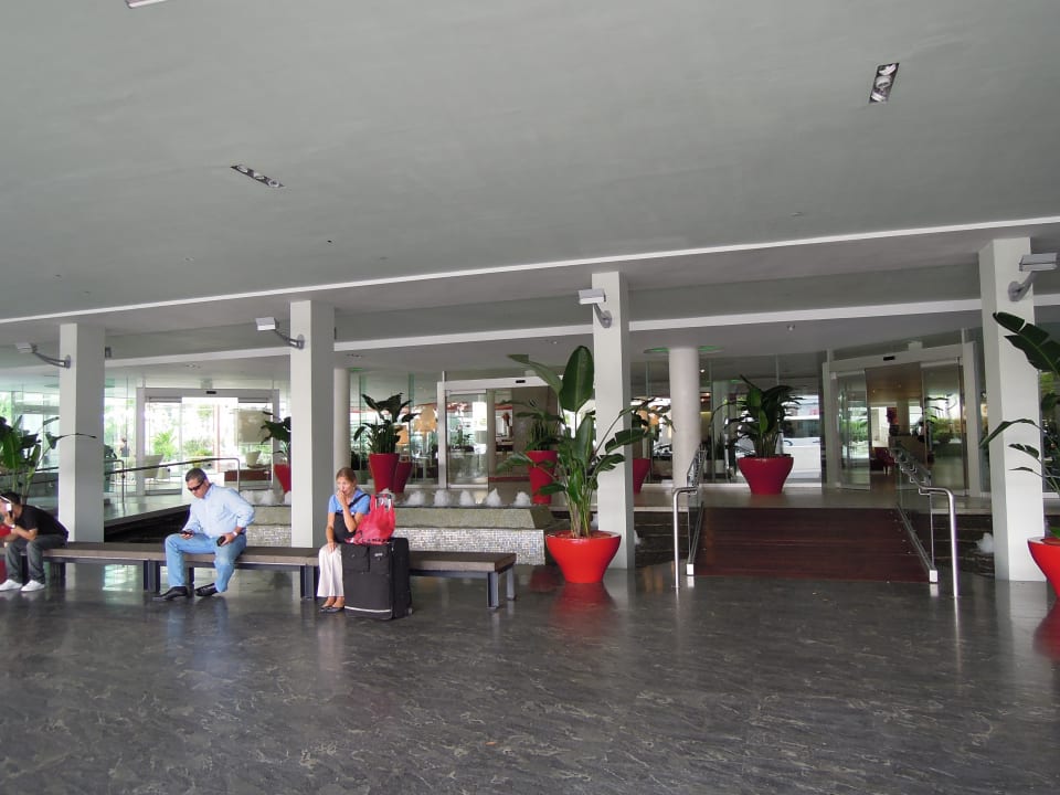 Eingangsbereich Hotel La Concha Renaissance Resort