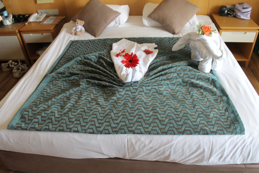 Zimmer  - Dekoration am Bett Sherwood Dreams Resort