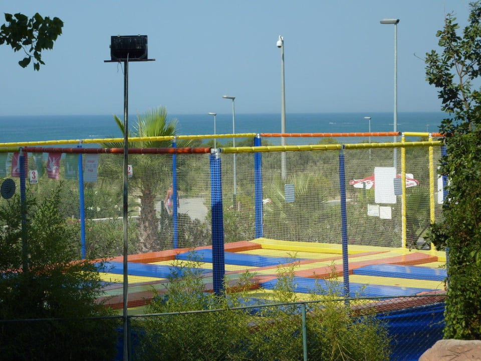 Trampolina dla dzieci Alba Resort Hotel