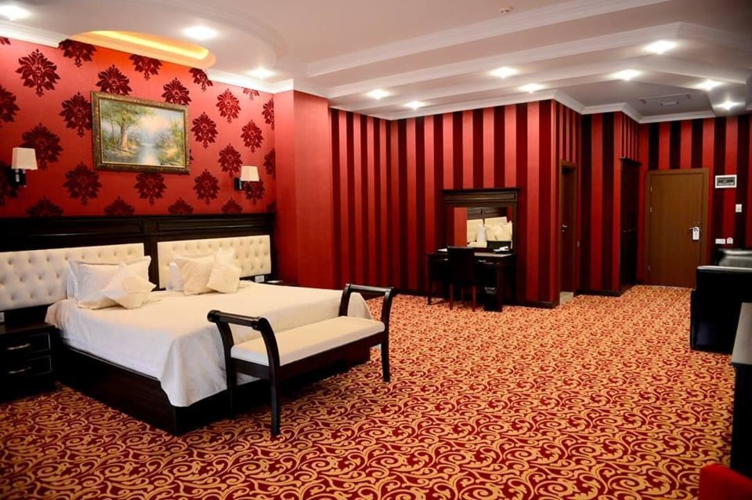 King Suite Hotel New Baku