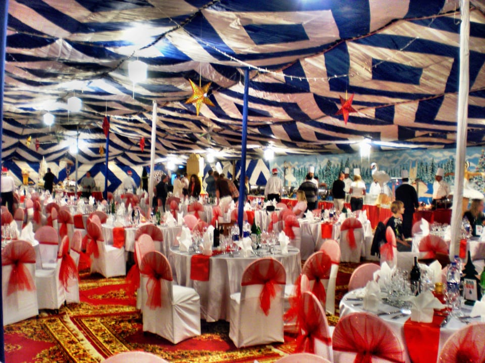 Weihnachtsgala im Festzelt Hotel Gorgonia Beach Resort