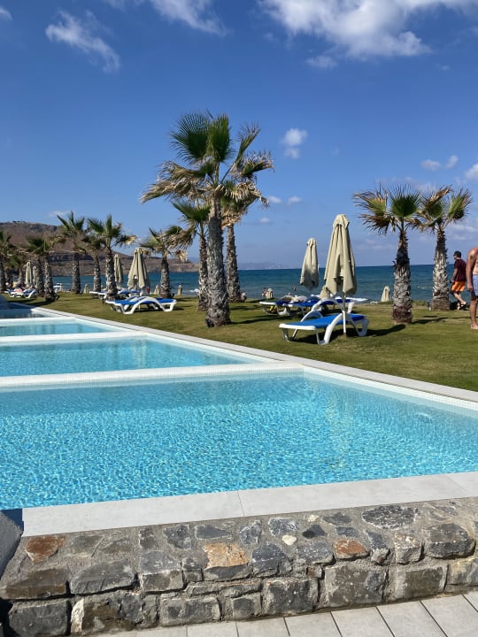 Pool Arina Beach Resort