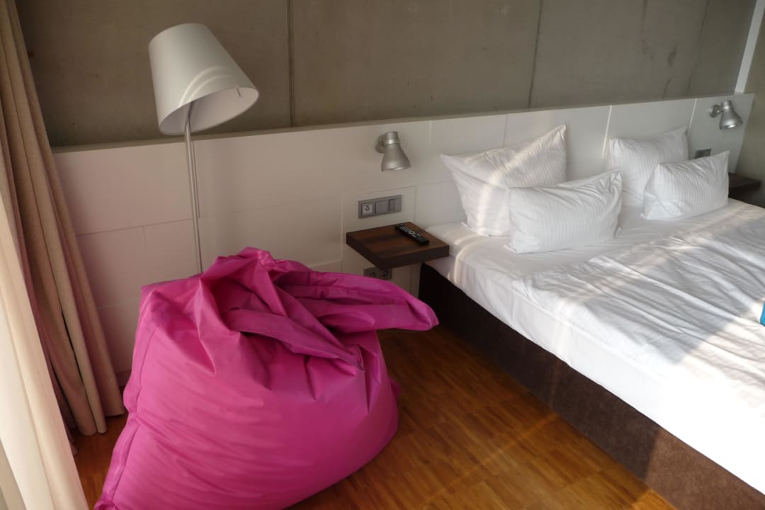 Einziges farbiges Highlight Factory Hotel