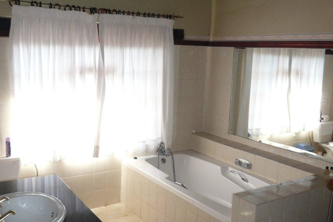 Badezimmer - Honeymoon-Suite Glen Afric Country Lodge