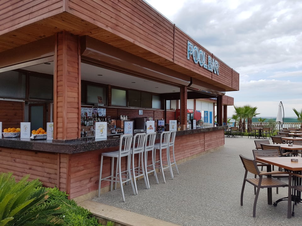 Poolbar Eftalia Marin