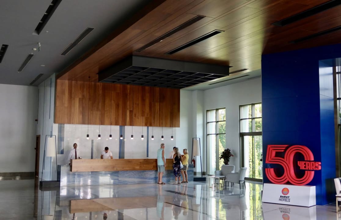 Lobby Acanthus Cennet Barut Collection