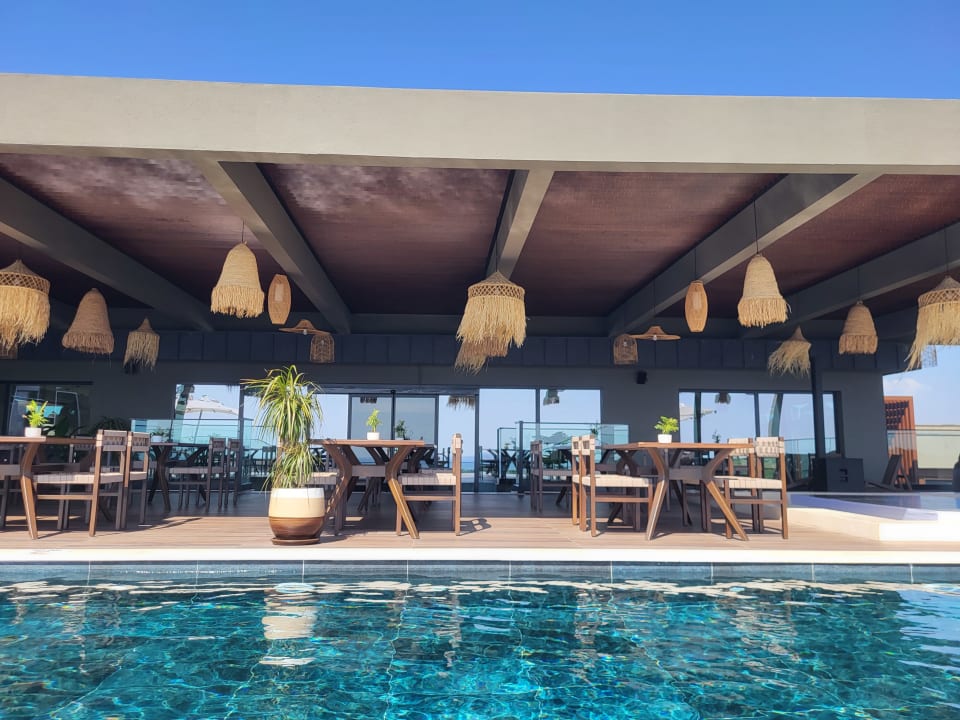 Pool Jacaranda Luxury Resort