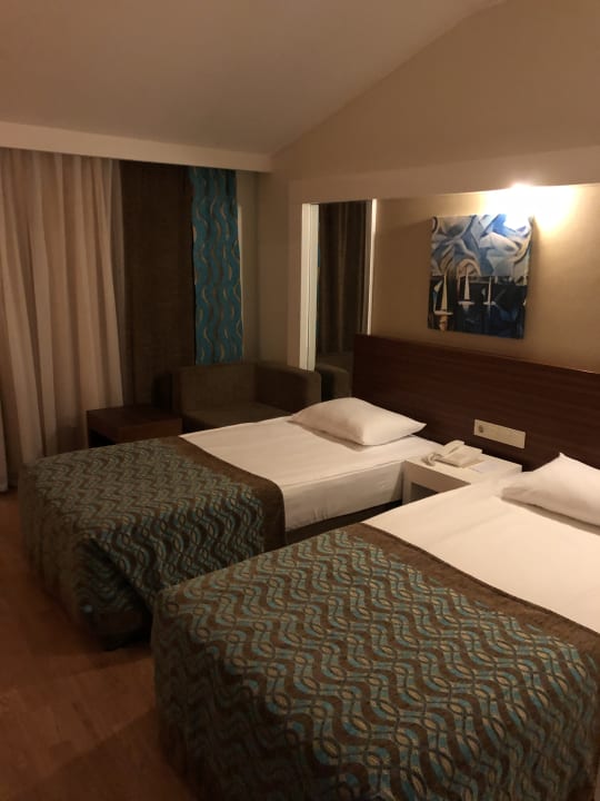 Zimmer Seaden Sea World Resort & Spa