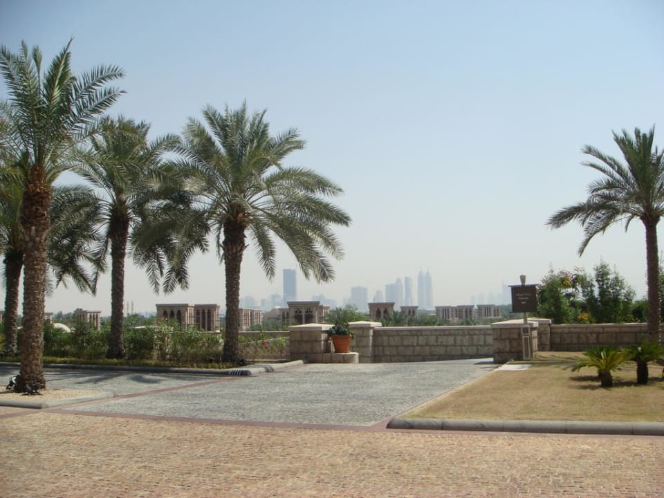 Zufahrt Hotel Jumeirah Al Qasr