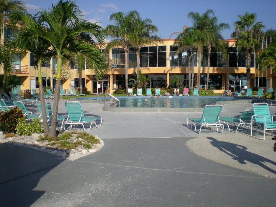 Poolanlage Hotel Dolphin Beach Resort