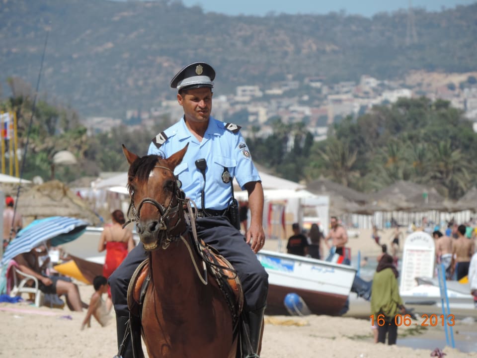 Wird gut bewacht und der Strand ist sehr sauber Samira Club