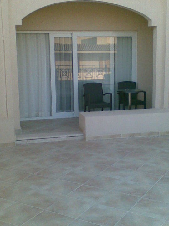 Unsere 8x4 Meter große Terrasse Cleopatra Luxury Resort Makadi Bay