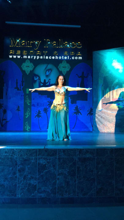 Abendschau Mary Hotel Side