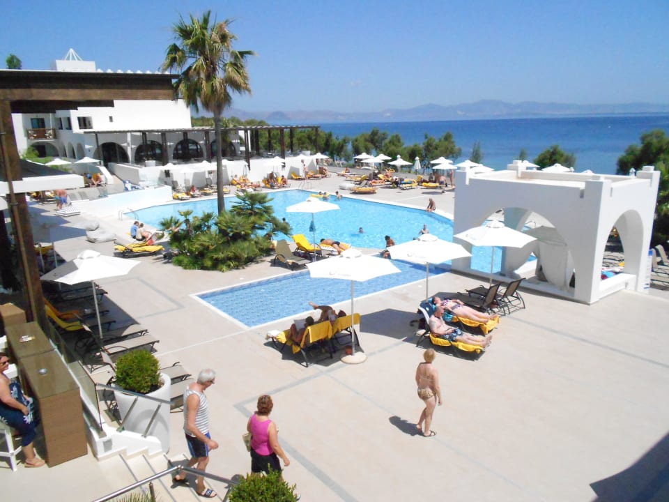 Der Hauptpool TUI BLUE Oceanis Beach and Spa Resort