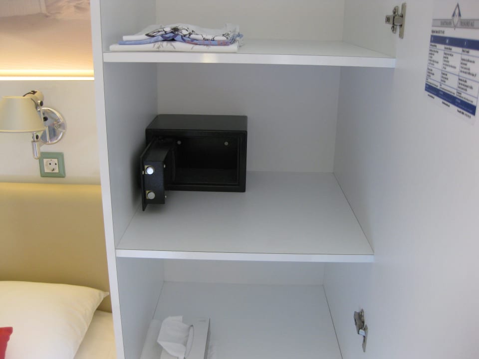 Schrank / Tresor Strandgut Resort