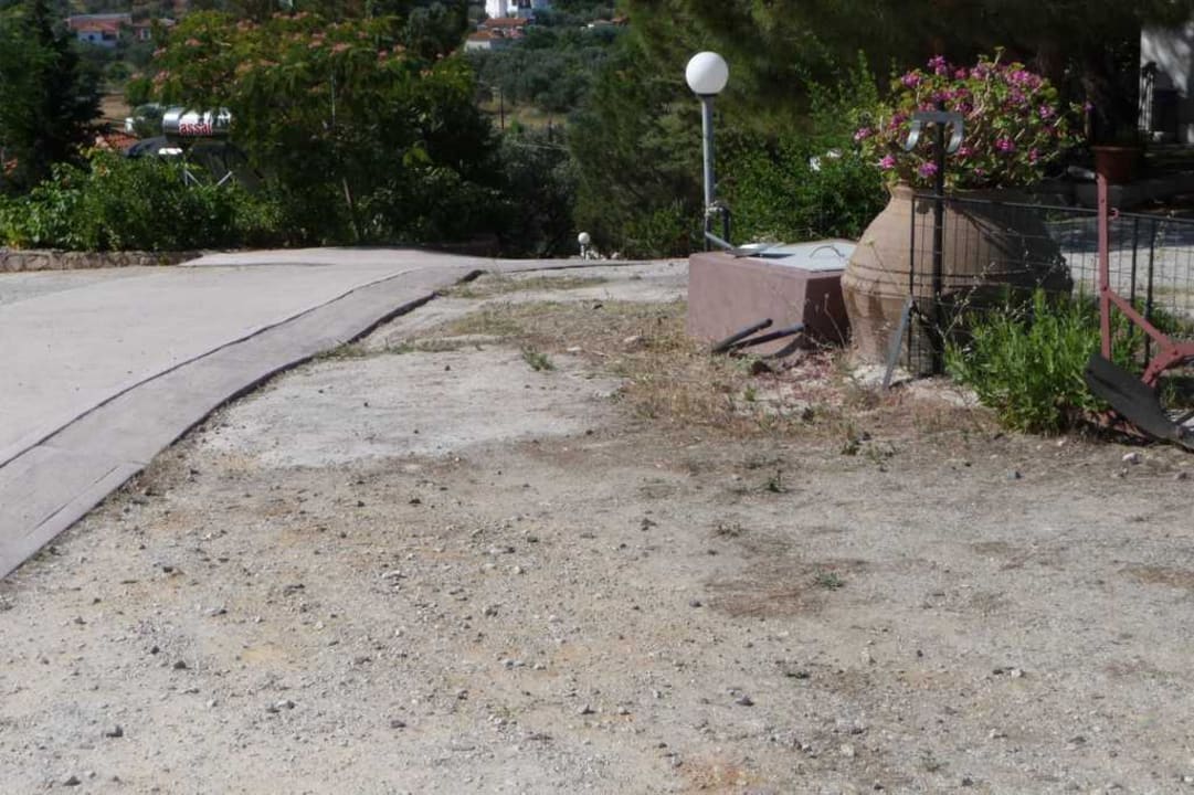 Zufahrtsweg Hotel Anaxos Hill Village