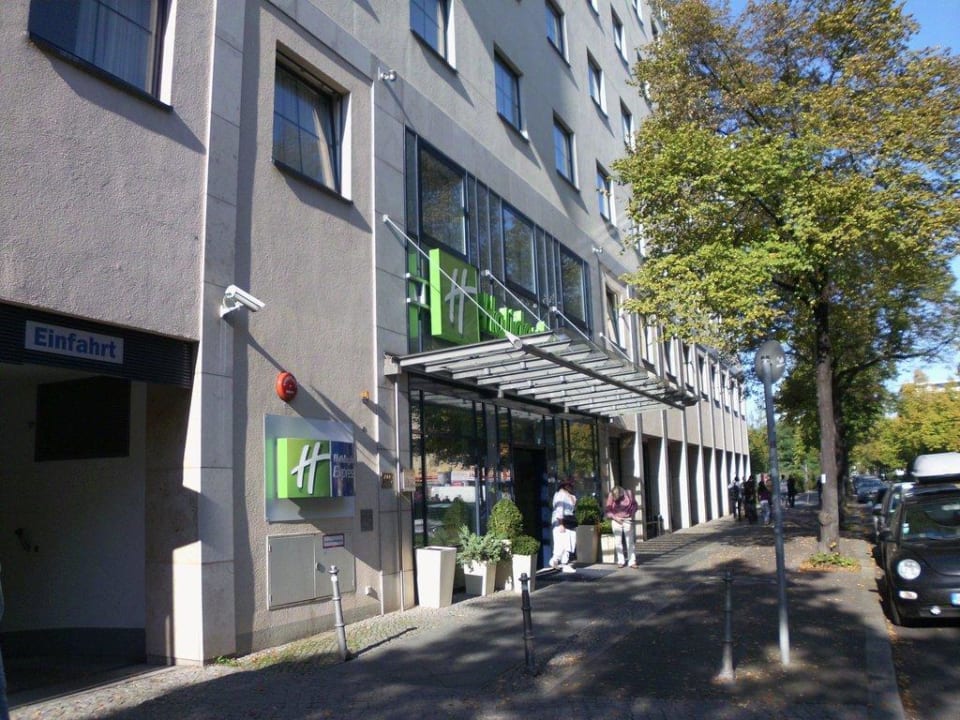 Außenansicht Holiday Inn Express Berlin City Center