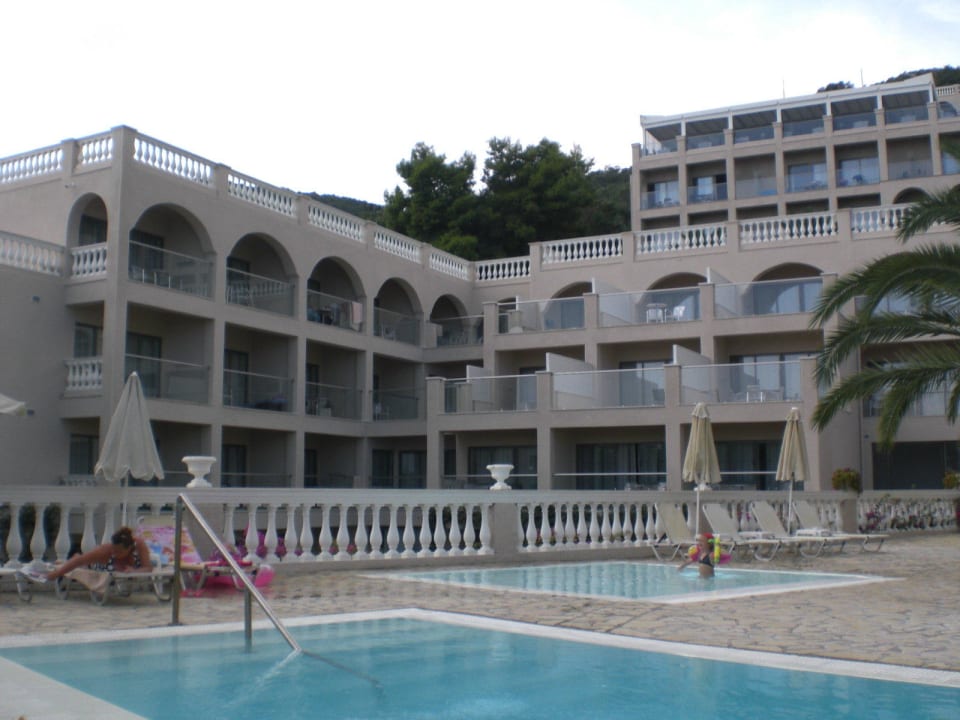 Ausblick vom Pool auf unser Zimmer MarBella, Mar-Bella Collection