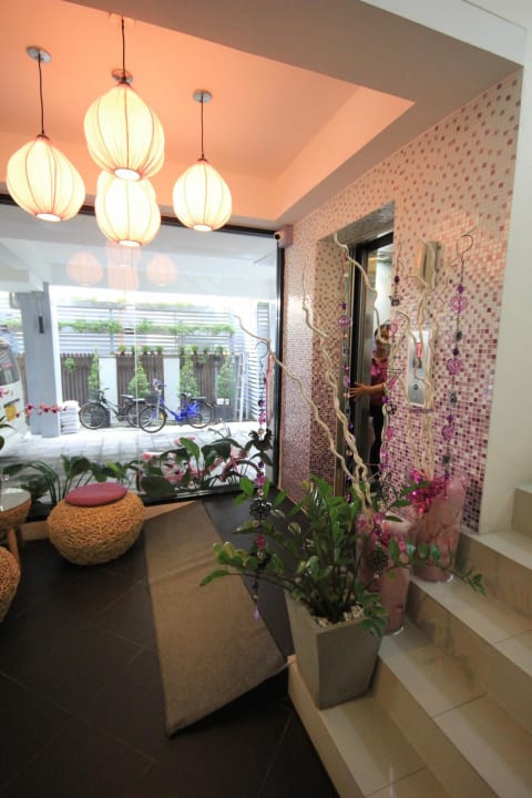 Vor dem Fahrstuhl Hotel Lilac Relax-Residence