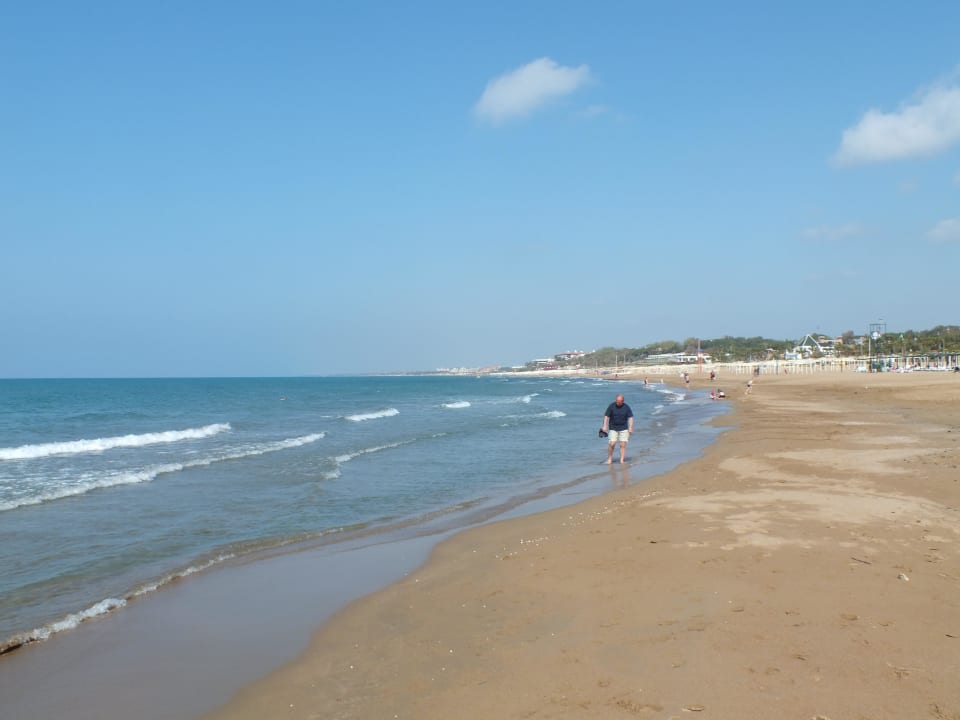 Strand Grand Seker Hotel