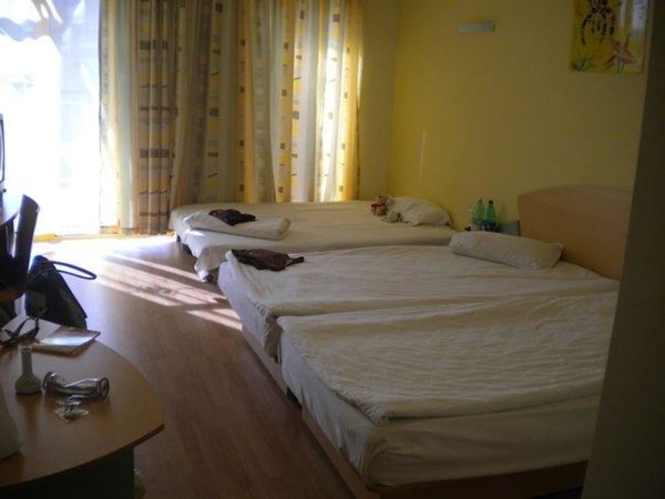 Doppelzimmer mit Zustellbett Hotel Atlas