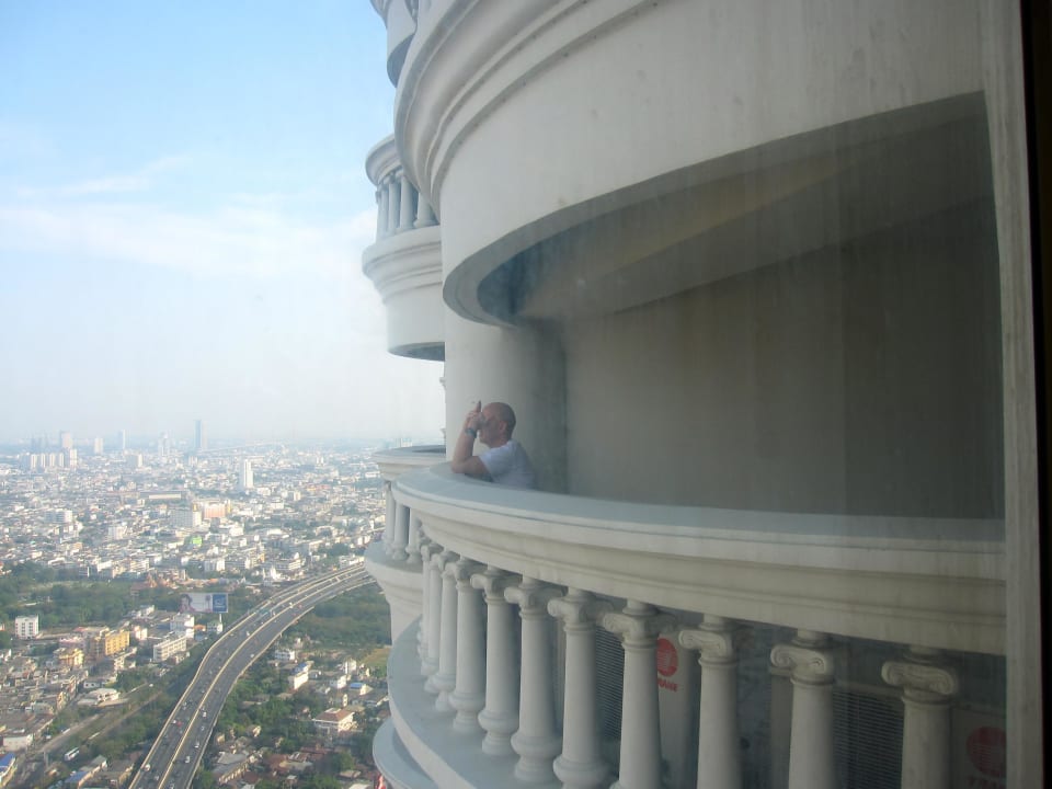Vom Zimmer auf den Balkon Hotel Lebua At State Tower